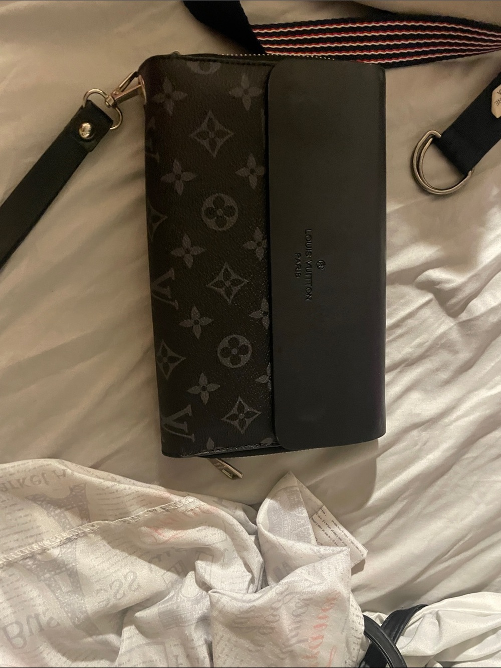 Louis Vuitton Black/Charcoal Monogram Men’s Crossbody Wallet